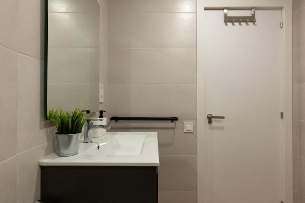 발렌시아 Nuevo Loft En Playa Y Cerca Del Centro, Ac Y Wifi 아파트 외부 사진