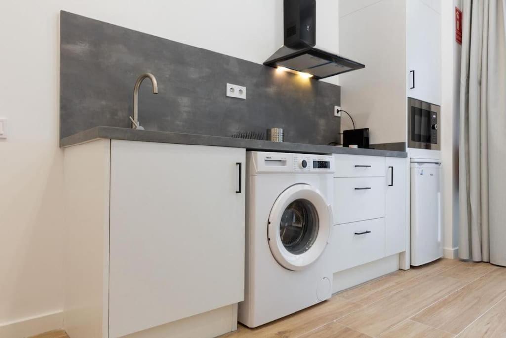 발렌시아 Nuevo Loft En Playa Y Cerca Del Centro, Ac Y Wifi 아파트 외부 사진